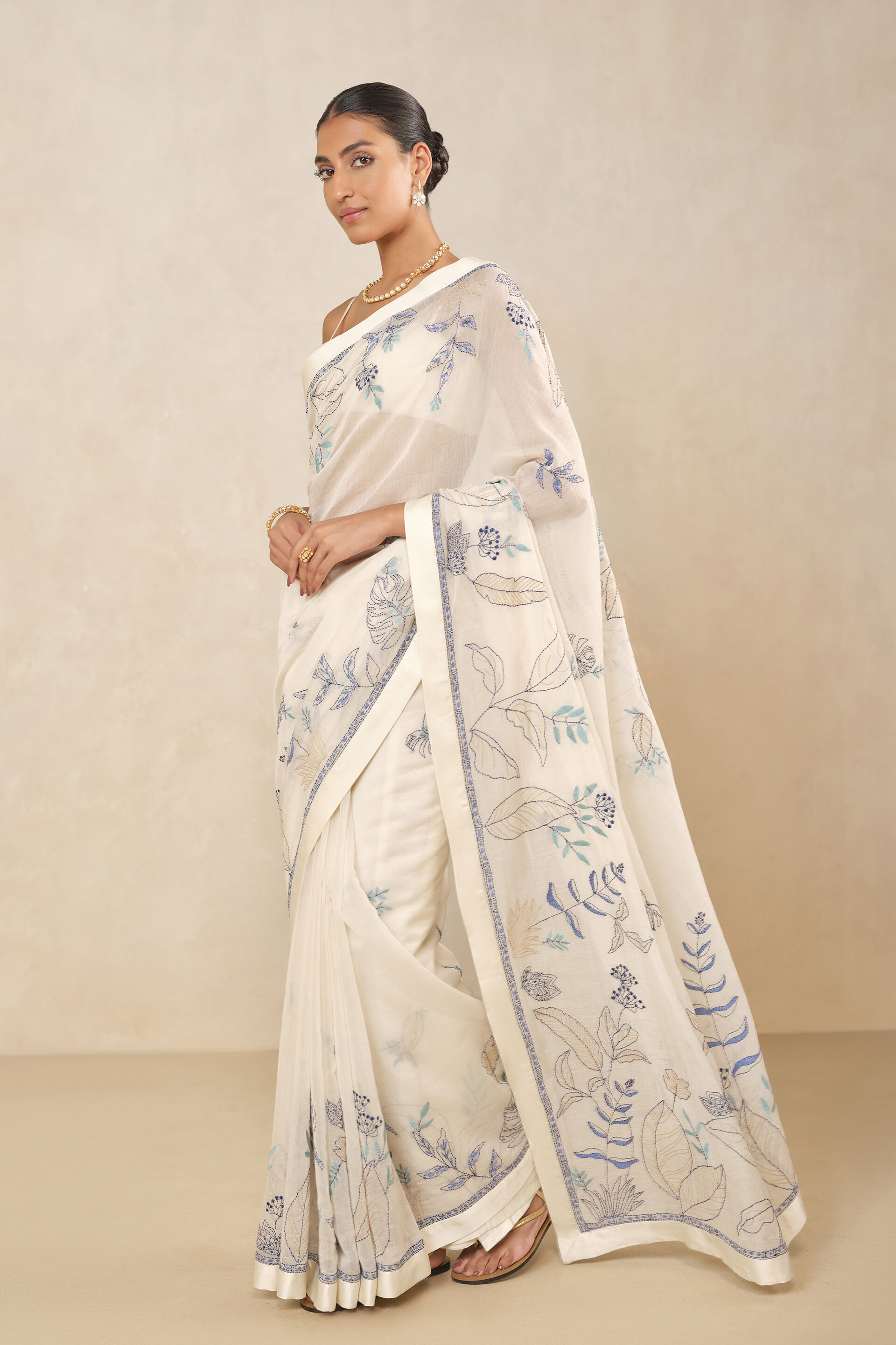 Haiku Hand-embroidered Kantha Mul Saree - White-Blue, White/Blue, image 3
